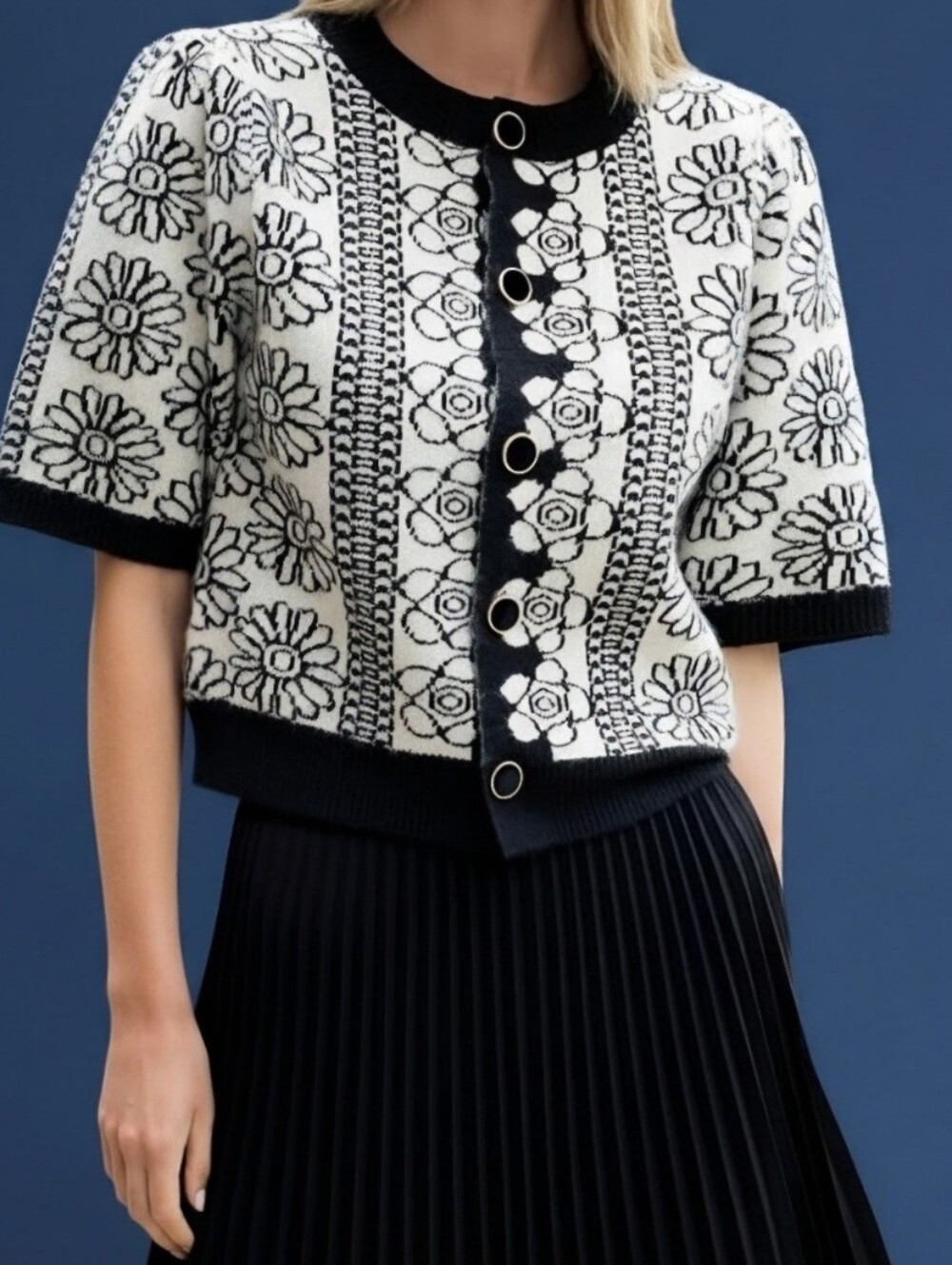 THML Black White Daisy Floral Knit Short-Sleeve Sweater Cardigan Velvet Buttons